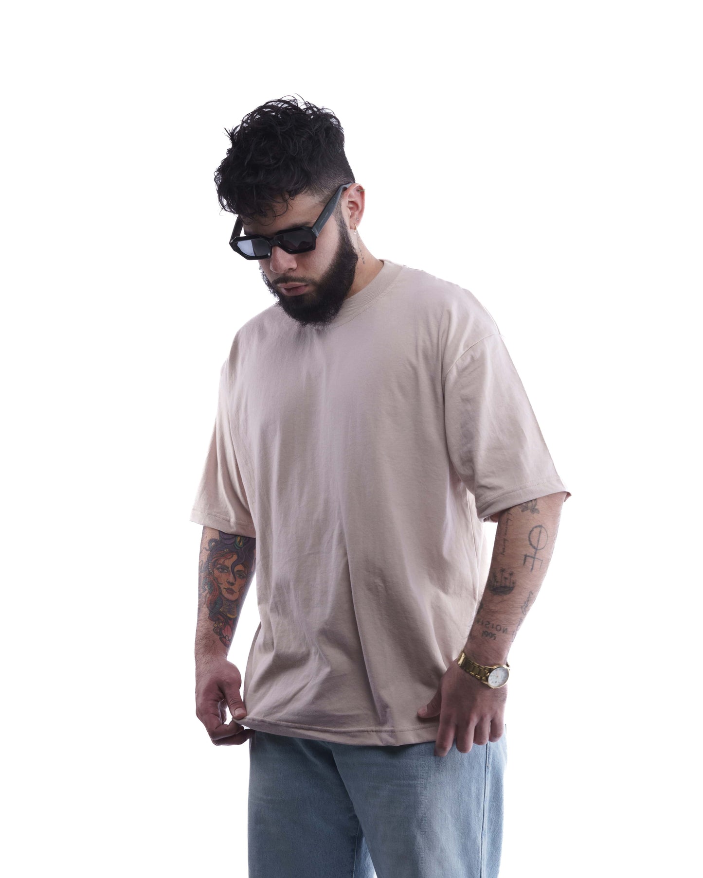 POLERA// OVERSIZED FIT// BEIGE